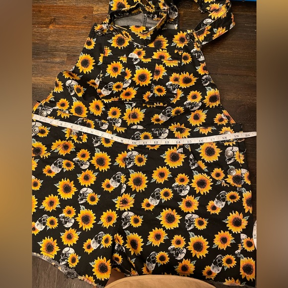 HT Denim Sunflowers & Skulls Shortalls - Picture 7 of 11